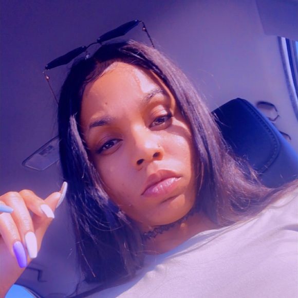 Meet your Posher, Aundrell - Picture 1 of 1